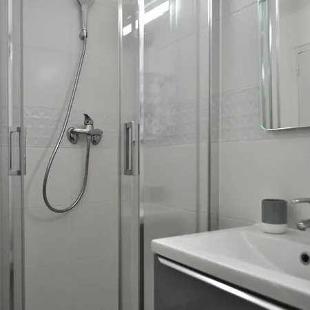 Confidence Hyper Centre Calme - Sejouraixlesbains Apartment Aix-les-Bains