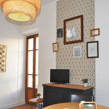 Confidence - Hyper Centre Ville, Calme Sejouraixlesbains Apartment